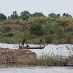 การหาปลาในน้ำโขงเหนือเขื่อนซำบอ